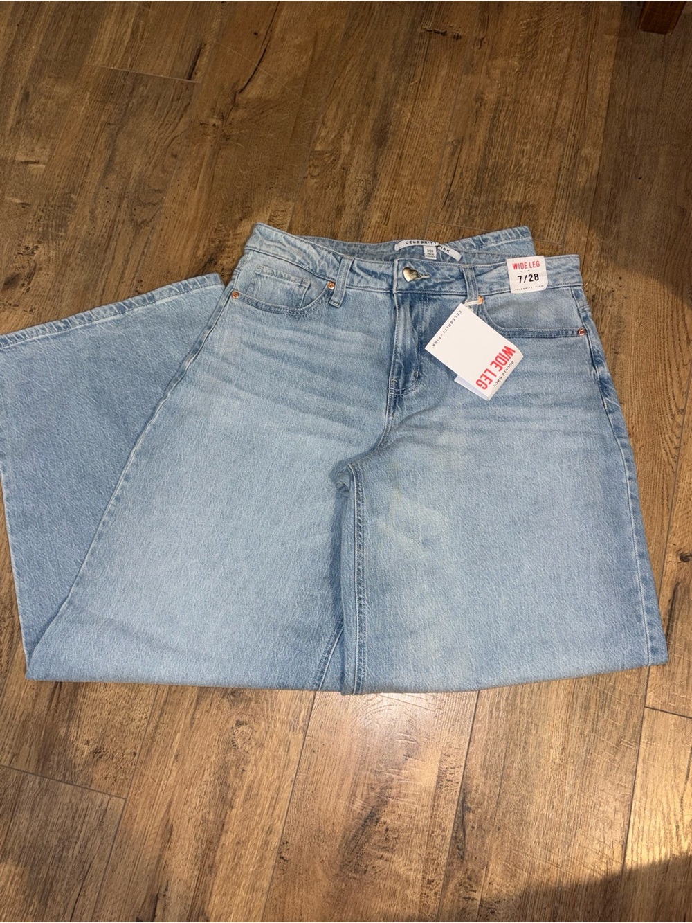 Celebrity Pink Light Wash Wide Leg Jeans NWT